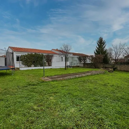 Le Saintonge #jardin#calme Châteaubernard